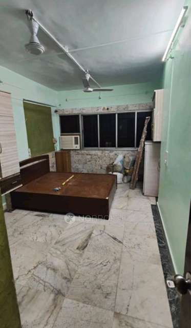 2 BHK Flat In Malad Shopping Centre for Rent  In Malad West