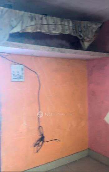 2 BHK Flat For Sale  In Sarai Rohilla