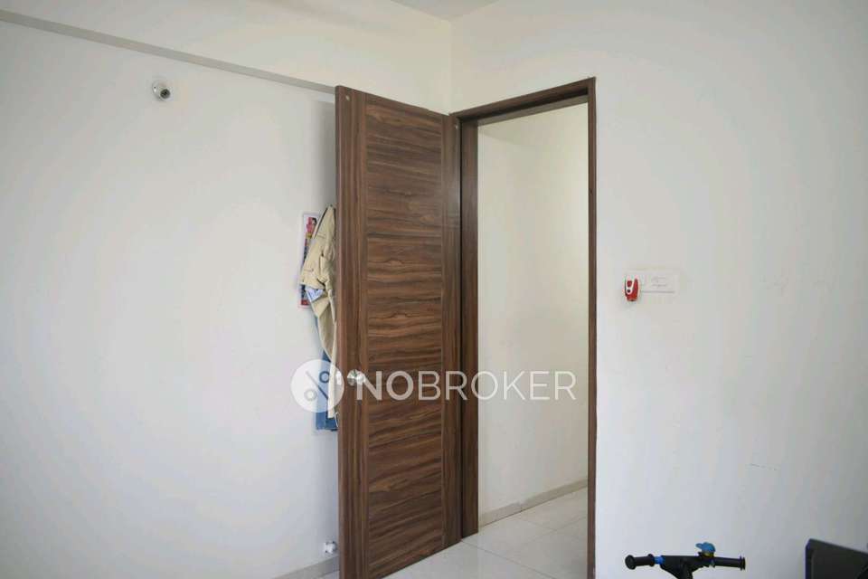 2 BHK Flat In Ravinanda Skylights, Wagholi for Rent  In Wagholi