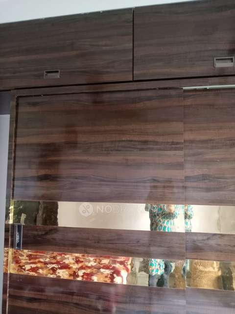 2 BHK Flat In Soni Palace Chs For Sale  In Borivali West