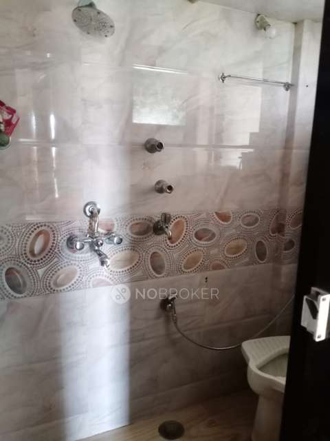 2 BHK Flat In Soni Palace Chs For Sale  In Borivali West