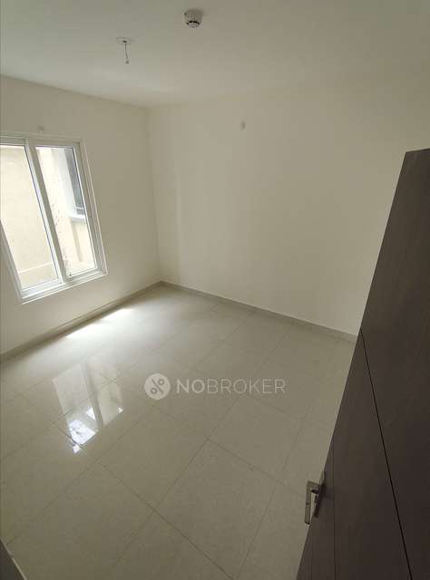 3 BHK Flat In Nsl East County For Sale  In Uppal