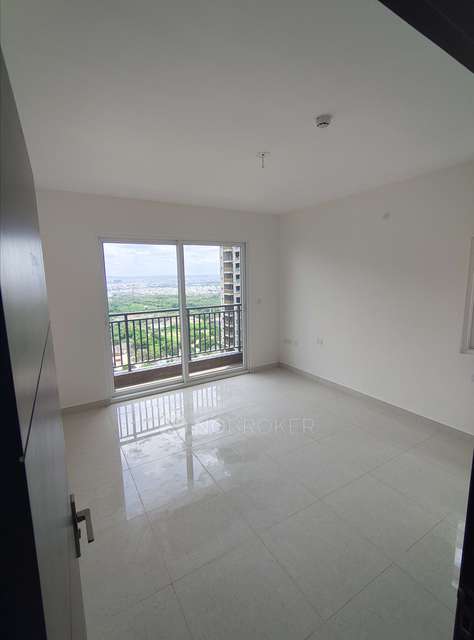 3 BHK Flat In Nsl East County For Sale  In Uppal