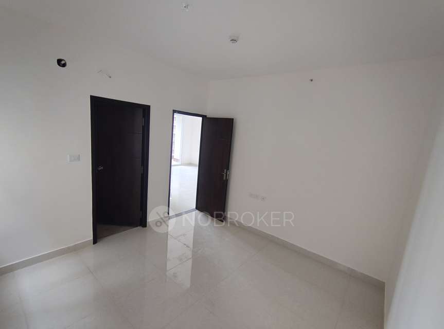 3 BHK Flat In Nsl East County For Sale  In Uppal