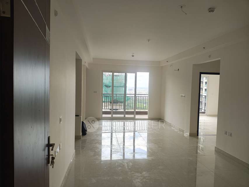 3 BHK Flat In Nsl East County For Sale  In Uppal