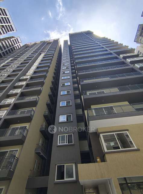 3 BHK Flat In Nsl East County For Sale  In Uppal