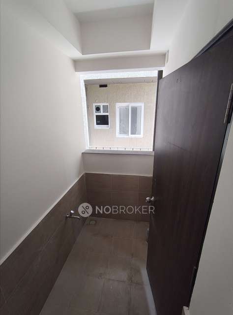 3 BHK Flat In Nsl East County For Sale  In Uppal