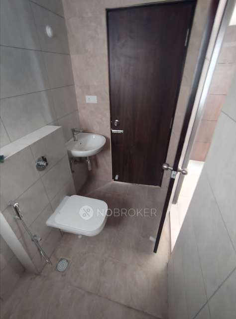 3 BHK Flat In Nsl East County For Sale  In Uppal