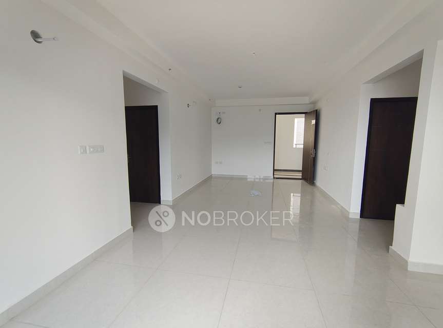 3 BHK Flat In Nsl East County For Sale  In Uppal