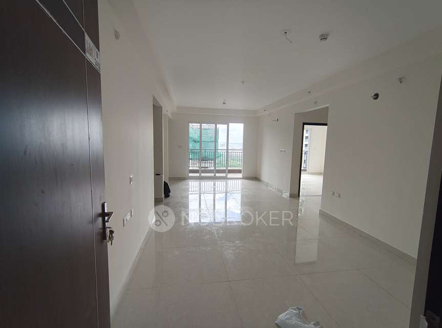 3 BHK Flat In Nsl East County For Sale  In Uppal
