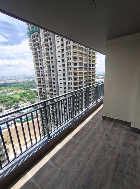 3 BHK Flat In Nsl East County For Sale  In Uppal