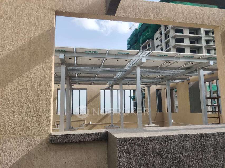 3 BHK Flat In Nsl East County For Sale  In Uppal