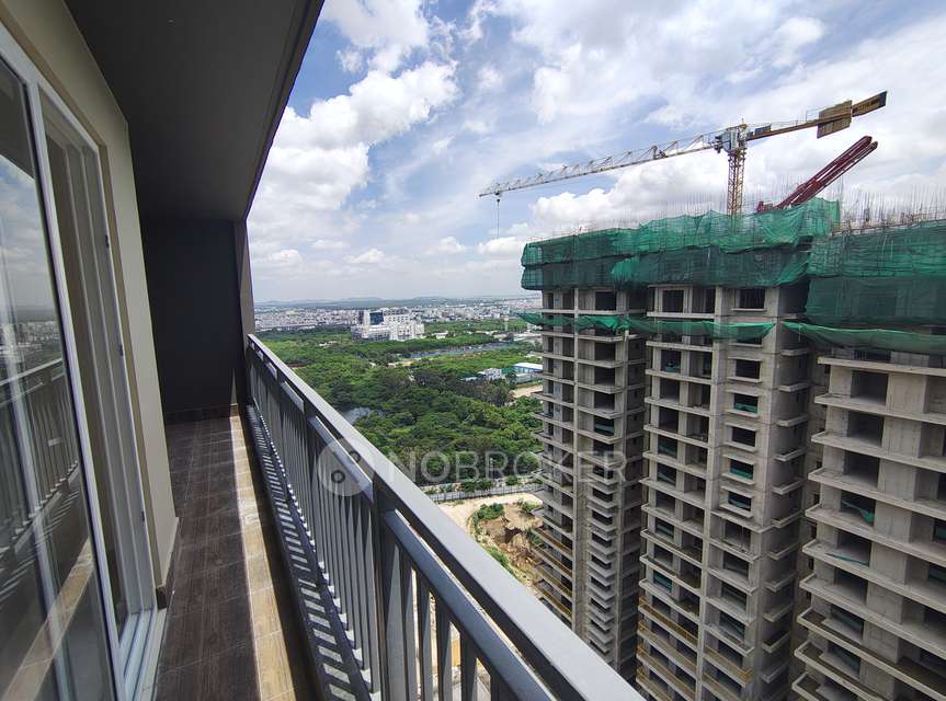 3 BHK Flat In Nsl East County For Sale  In Uppal