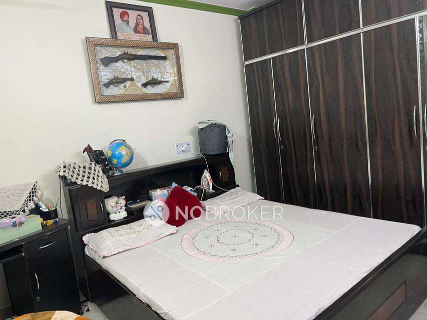 2 BHK Flat In Standalone Building  For Sale  In Preet Vihar