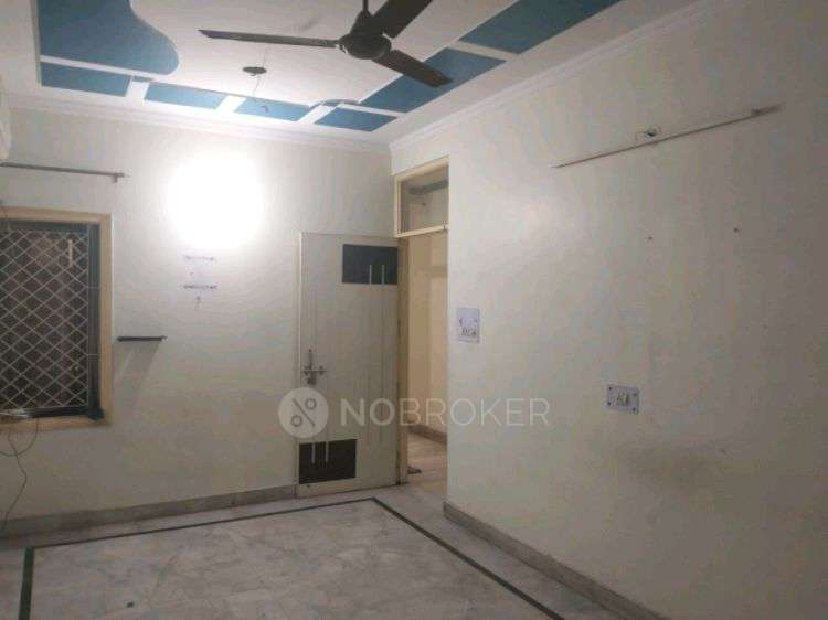 2 BHK Flat In Standalone Building  For Sale  In Preet Vihar