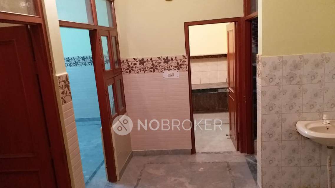 4+ BHK House For Sale  In Dwarka