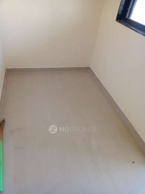 1 BHK Flat In 99a Swapna Shilpa  For Sale  In Mangalwar Peth, Kasba Peth