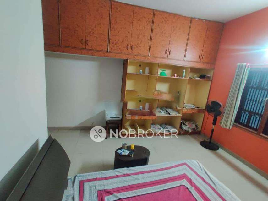 4+ BHK House For Sale  In Byraveshwara Nagara