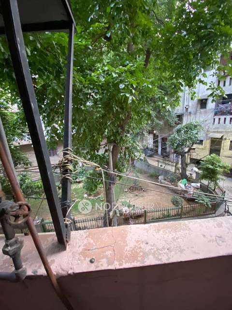2 BHK Flat In Standalone Building  For Sale  In  Lajpat Nagar 