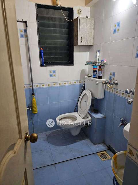 2 BHK Flat In Lok Everest Housing Society For Sale  In Mulund West