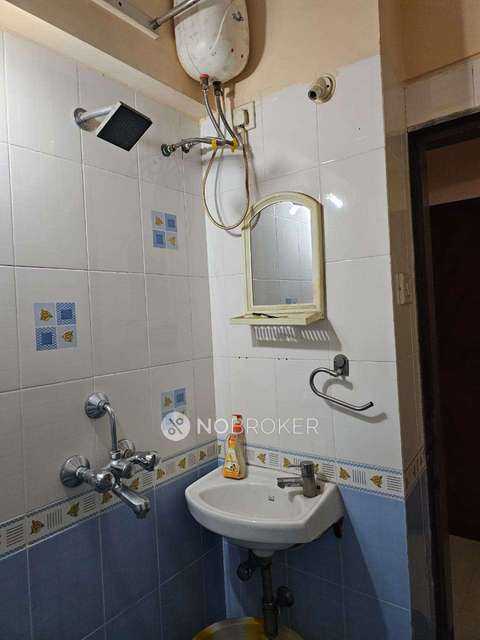 2 BHK Flat In Lok Everest Housing Society For Sale  In Mulund West