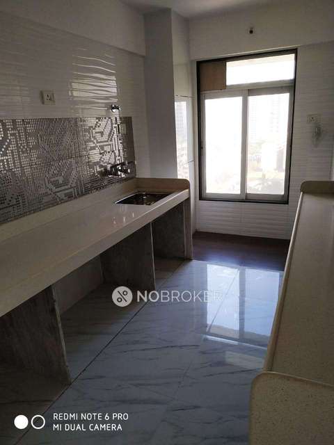 2 BHK Flat In Lok Everest Housing Society For Sale  In Mulund West