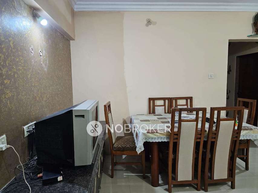 2 BHK Flat In Lok Everest Housing Society For Sale  In Mulund West