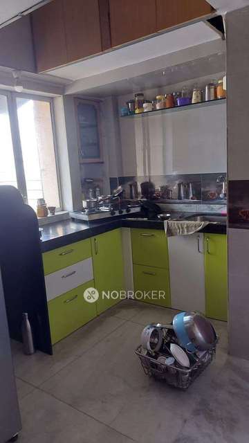 1 RK Flat In Abhilasha Shramik Chs For Sale  In Parel