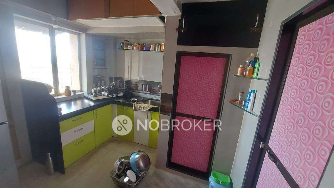 1 RK Flat In Abhilasha Shramik Chs For Sale  In Parel