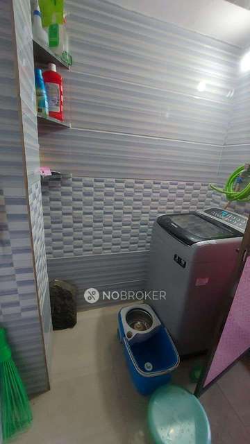 1 RK Flat In Abhilasha Shramik Chs For Sale  In Parel