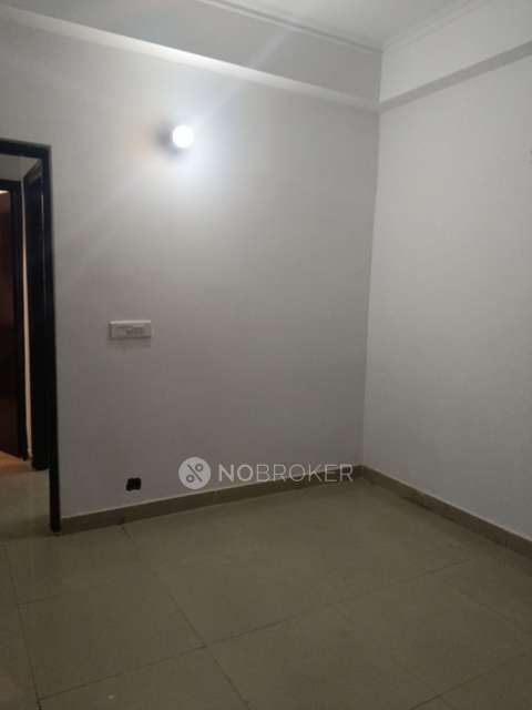 2 BHK Flat In Sir Syed Apartment For Sale  In Sector 110