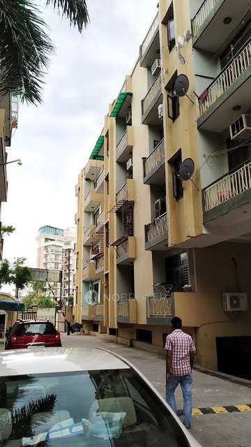 2 BHK Flat In Sir Syed Apartment For Sale  In Sector 110