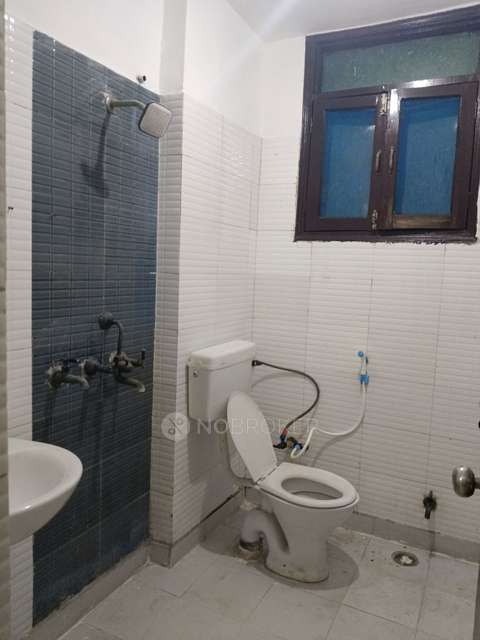 2 BHK Flat In Sir Syed Apartment For Sale  In Sector 110
