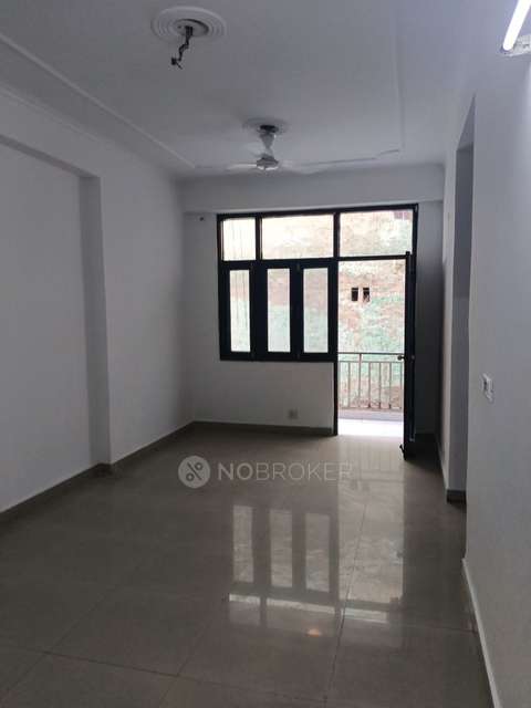 2 BHK Flat In Sir Syed Apartment For Sale  In Sector 110