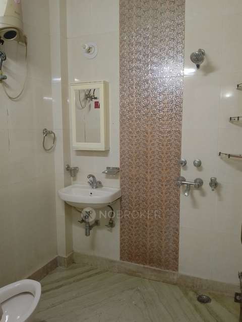 3 BHK Flat For Sale  In Vikaspuri