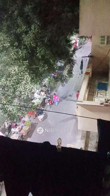 2 BHK Flat For Sale  In Laxmi Nagar