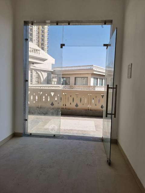 Shop in Sector 79, Gurgaon for sale 