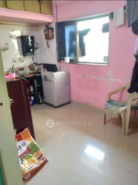 Single Room for Male In 1 BHK  In Jeevanshri Building In Goregaon