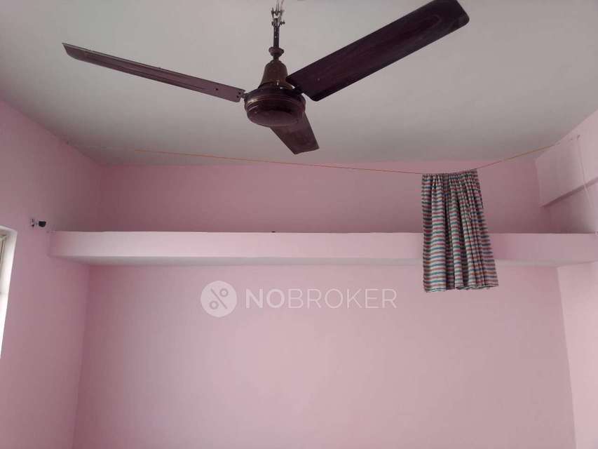 2 BHK Flat In Ganeshbaug Society For Sale  In Manik Baug