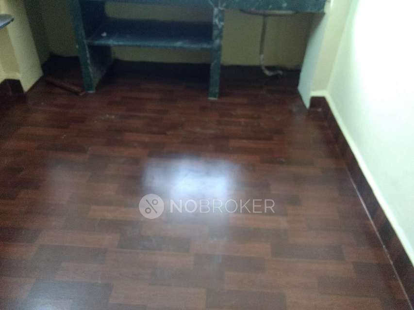 2 BHK Flat In Ganeshbaug Society For Sale  In Manik Baug