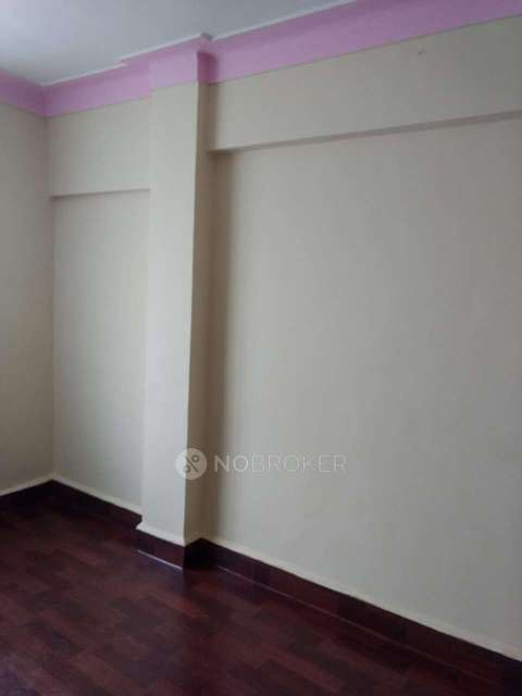 2 BHK Flat In Ganeshbaug Society For Sale  In Manik Baug