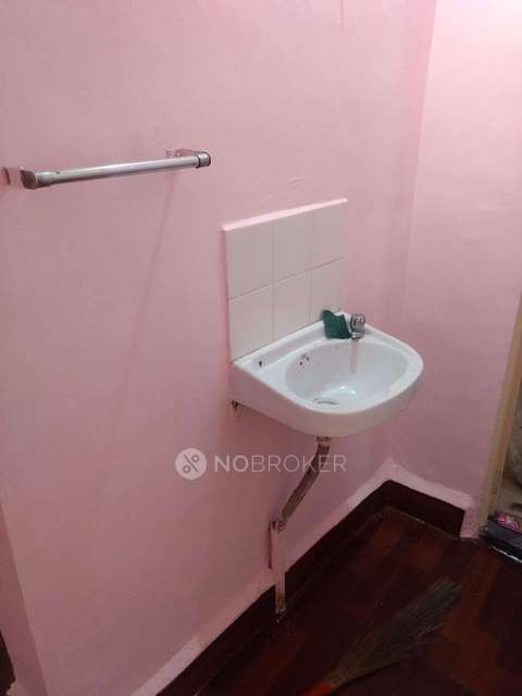 2 BHK Flat In Ganeshbaug Society For Sale  In Manik Baug