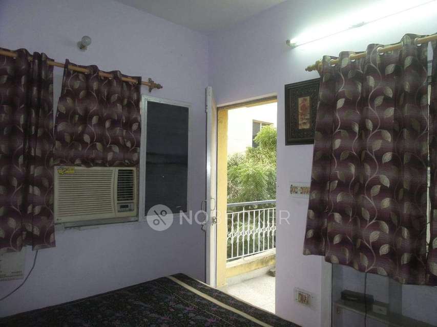 PG for Girls in Rajouri Garden
