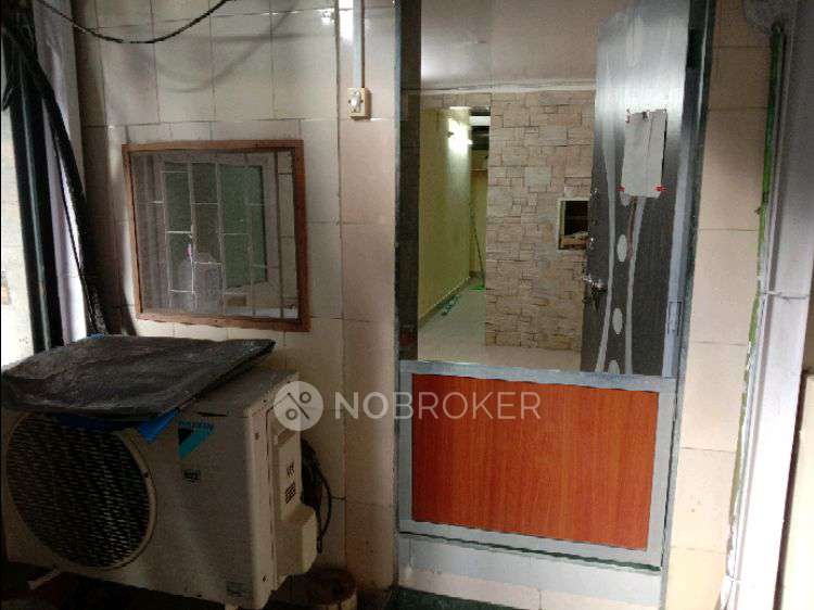 1 RK House for Rent  In  Vakola