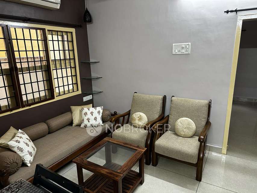 2 BHK Flat In Mithila Apartments for Rent  In Deivasigamani Street