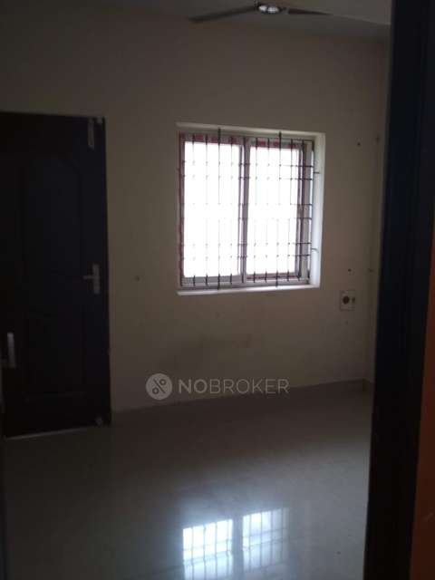 2 BHK Flat In Madhurapuri Apartments, Urapakkam For Sale  In Urapakkam