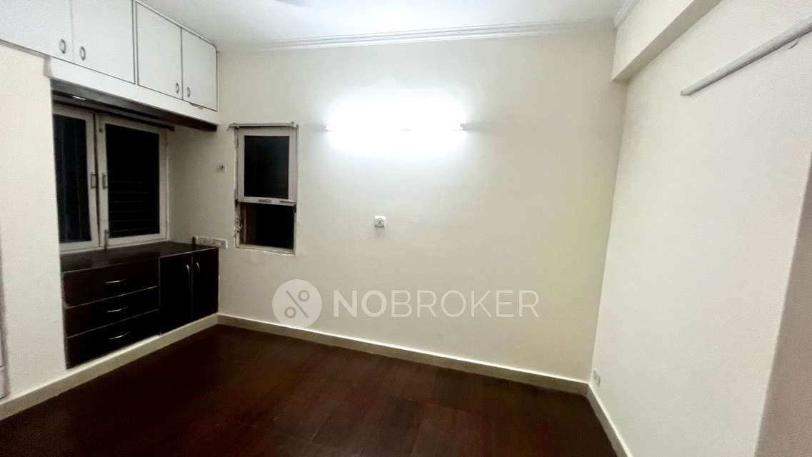 2 BHK Flat In Jalvayu Towers, Sector-56 For Sale  In Sector-56