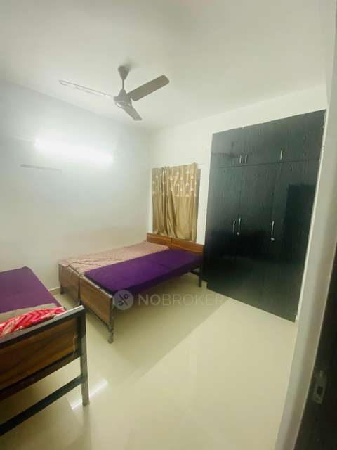 PG for Boys in Navalur