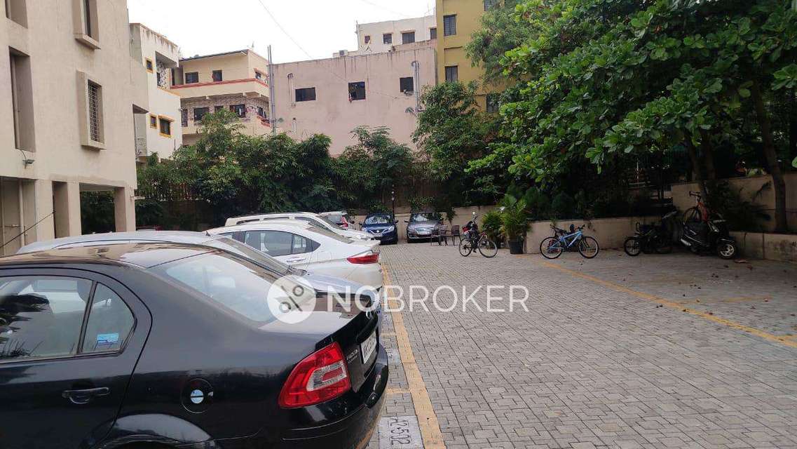 2 BHK Flat In Gulmohar Goldcoast Society For Sale  In Kharadi