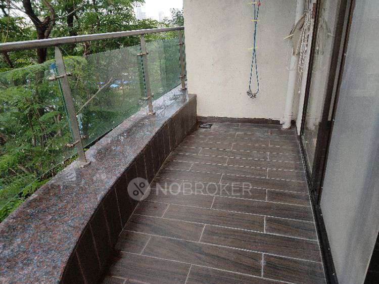 2 BHK Flat In Triumph Siddhivinayak For Sale  In Borivali East